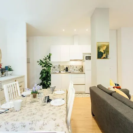 Bright And Comfortable- 2d 2b- Conde De Torrejon Apartment