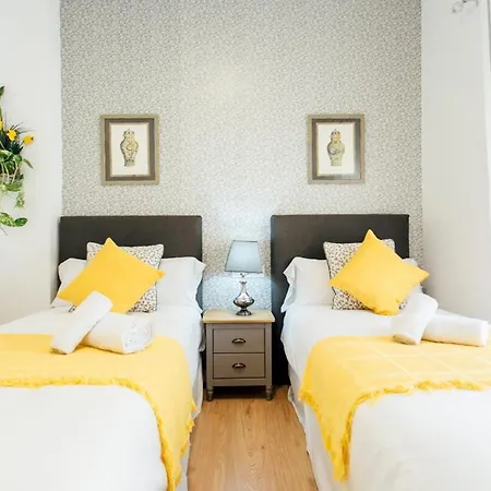Bright And Comfortable- 2d 2b- Conde De Torrejon Apartment Seville
