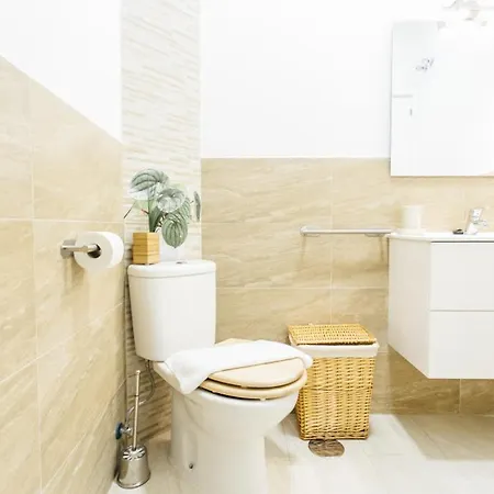 Bright And Comfortable- 2d 2b- Conde De Torrejon Apartment *