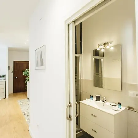 Bright And Comfortable- 2d 2b- Conde De Torrejon *