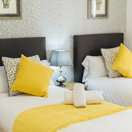 Bright And Comfortable- 2d 2b- Conde De Torrejon Apartment *